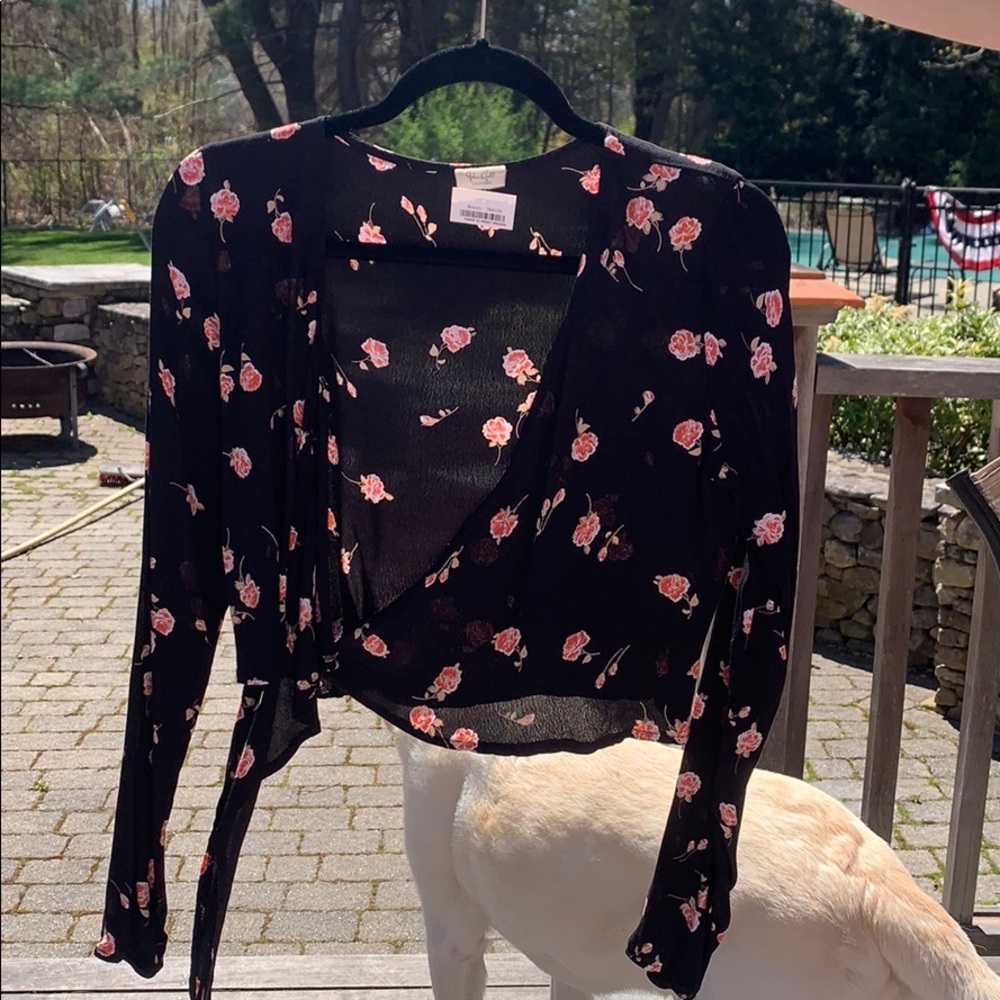 Brandy Melville wrap top